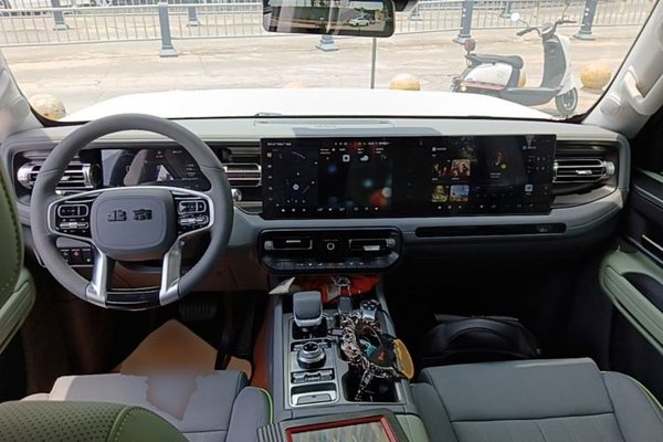 BAIC Off-Road BJ40 Electric Drive 2025, 8200 км, за 25613 USD - фото 13
