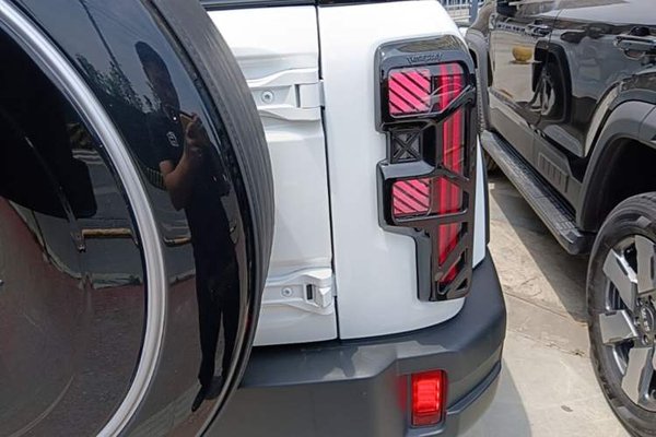 BAIC Off-Road BJ40 Electric Drive 2025, 8200 км, за 25613 USD - фото 7