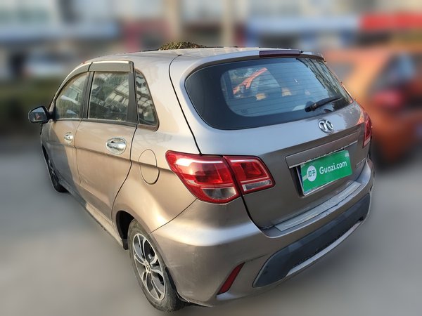 BAIC Senova D20 2015, 179000 км, за 2328 USD