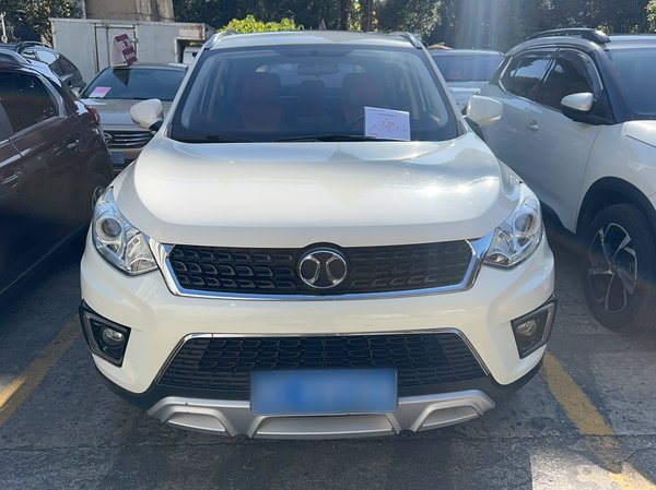 BAIC Senova X35 2016 1.5L Automatic Luxury Edition, 2016 года