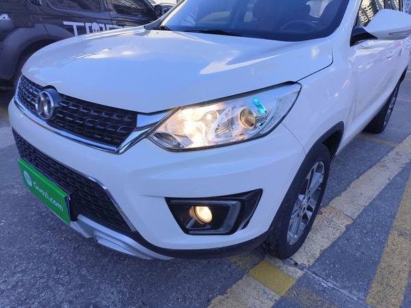 BAIC Senova X35 2016 1.5L Automatic Luxury Edition, 2016 года