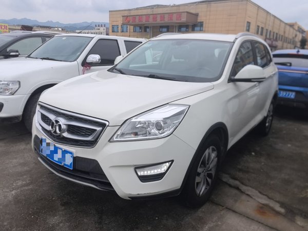 BAIC Senova X65 · 2015 год