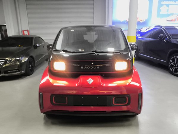 Baojun E300 2020, 42100 км, за 6076 USD