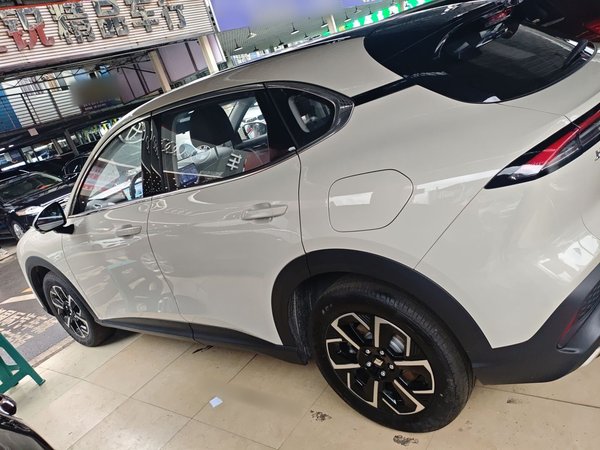 Baojun E6 2026, 800 км, за 13716 USD