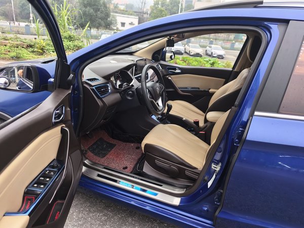 Baojun 310W 2017, 128100 км, за 3968 USD - фото 19