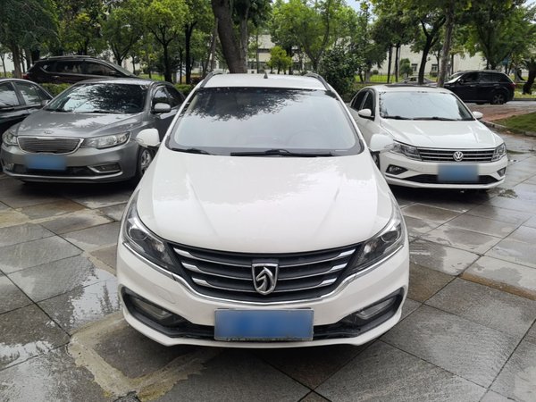 Baojun 310W 2017, 132300 км, за 4366 USD