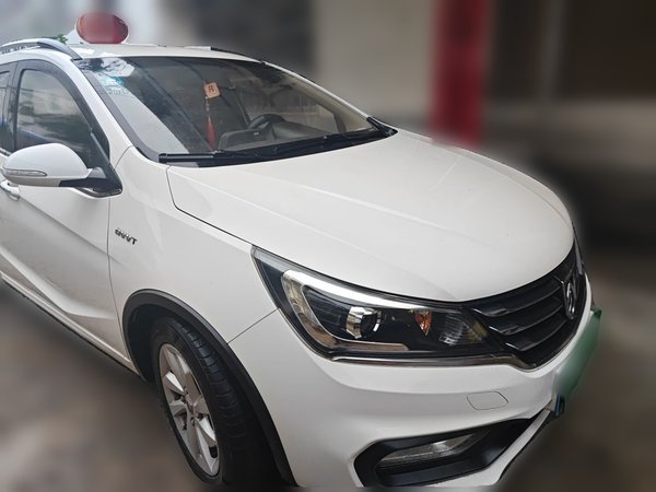Baojun 310W 2017, 37000 км, за 3181 USD