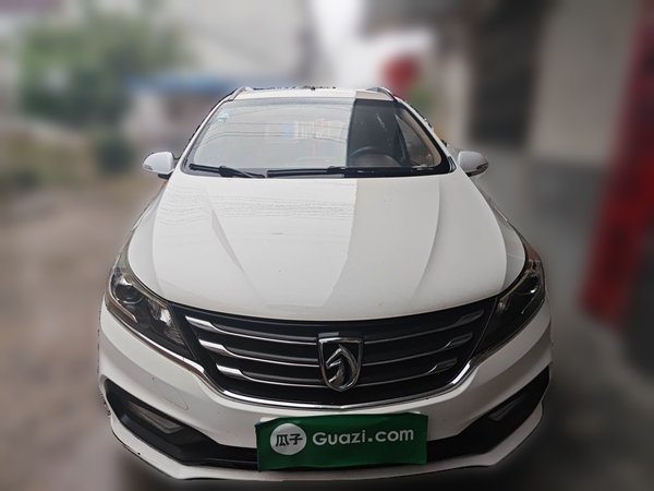 Baojun 310W 2017, 37000 км, за 3181 USD