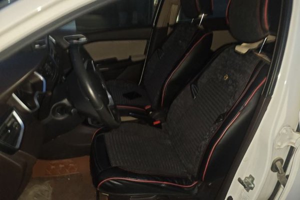 Baojun 310W 2017, 86400 км, за 4757 USD - фото 17