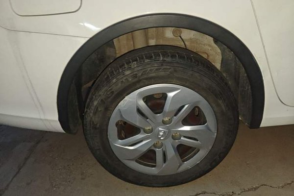 Baojun 310W 2017, 86400 км, за 4757 USD - фото 11