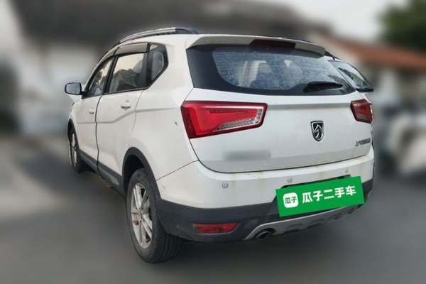 Baojun 560 2016, 106500 км, за 2747 USD