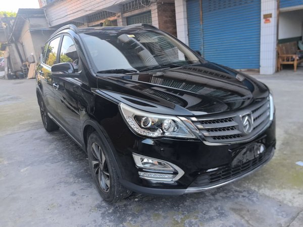Baojun 560 2016, 99600 км, за 4230 USD