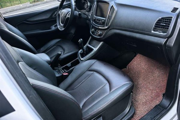 Baojun 560 2016, 62400 км, за 4488 USD - фото 33