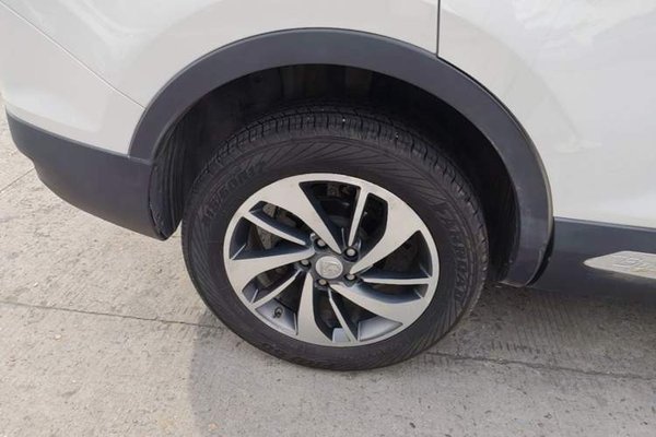 Baojun 560 2016, 62400 км, за 4488 USD - фото 10