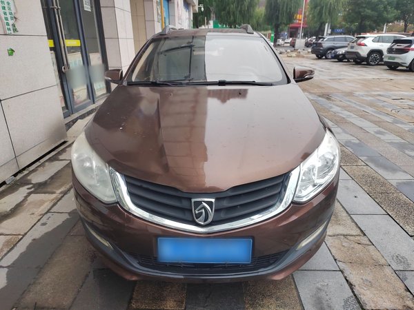 Baojun 610 2014 1.5L manual Comfort trim level, 2014 года