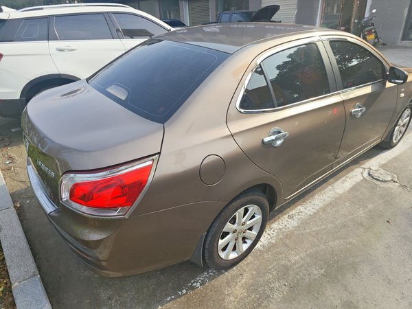 Baojun 630 2013, 91199 км, за 3239 USD - фото 6