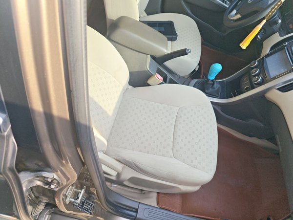 Baojun 630 2013, 91199 км, за 3239 USD - фото 23