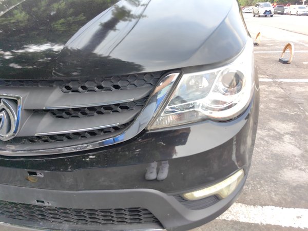 Оценка
B
Used Baojun 730 2014 1.5L Manual Luxury Navigation ESP Version 7 Seats, 2014 года