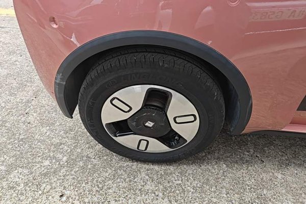 Baojun E300 2020, 33600 км, за 7187 USD - фото 11