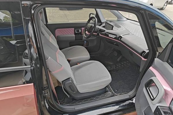 Baojun E300 2020, 33600 км, за 7187 USD - фото 19