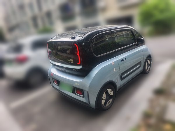 Baojun E300 2020, 30500 км, за 5111 USD