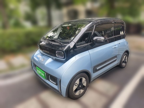 Baojun E300 · 2020 год