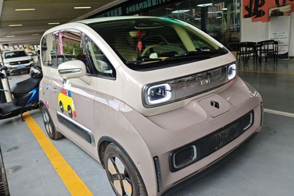 Baojun KiWi EV 2023, 44800 км, за 8070 USD