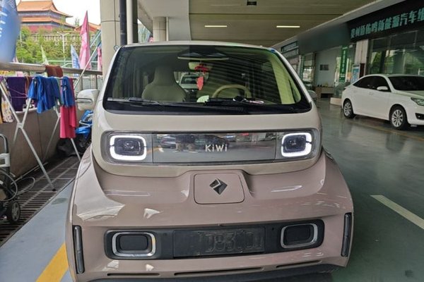 Baojun KiWi EV 2023, 44800 км, за 8070 USD