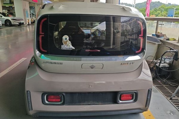 Baojun KiWi EV 2023, 44800 км, за 8070 USD