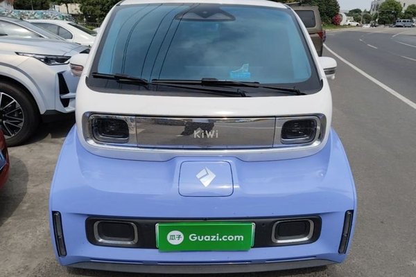 Baojun KiWi EV 2023, 24600 км, за 9455 USD