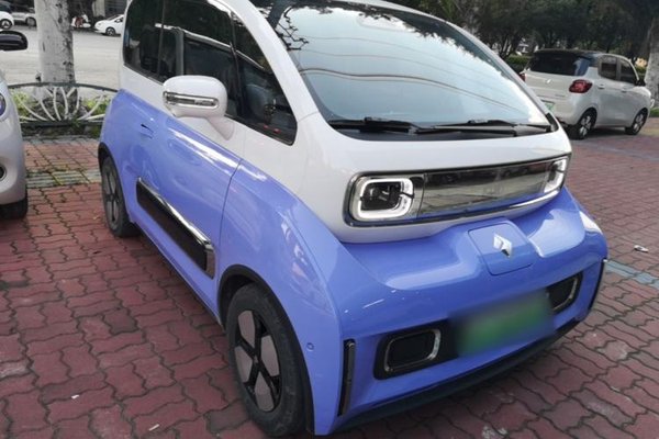 Baojun KiWi EV 2023, 32400 км, за 8432 USD