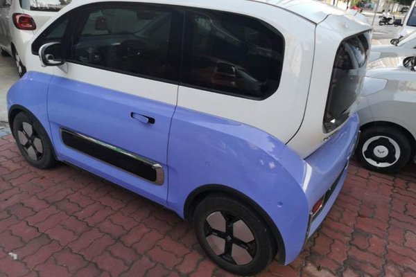 Baojun KiWi EV 2023, 32400 км, за 8432 USD