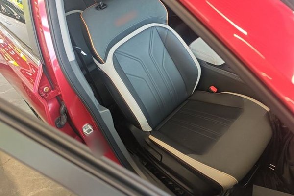 Baojun RC-6 2019, 34400 км, за 7060 USD - фото 23
