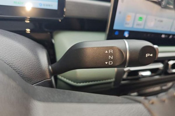 Baojun Spark EUV 2026, 4200 км, за 9494 USD - фото 15
