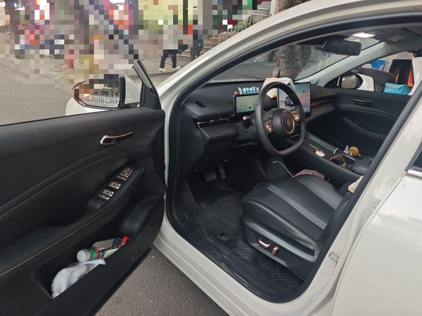 Baojun Yunhai 2024, 23500 км, за 11576 USD - фото 11