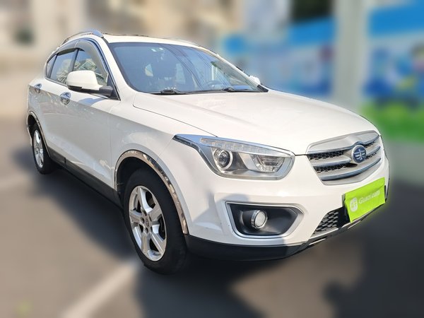 Bestune X80 2013, 101800 км, за 3884 USD