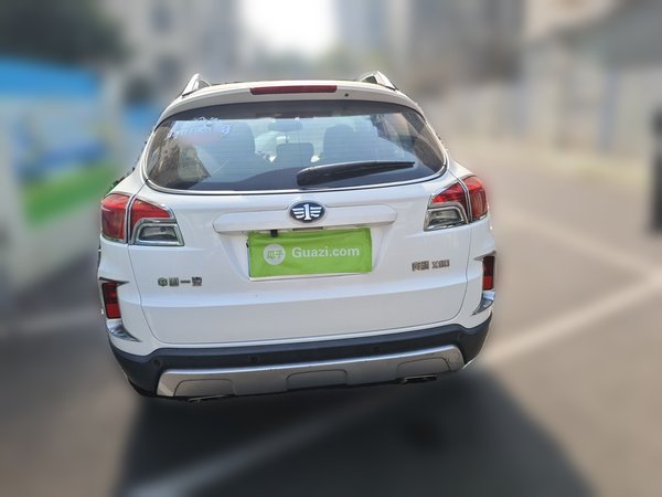 Bestune X80 2013, 101800 км, за 3884 USD