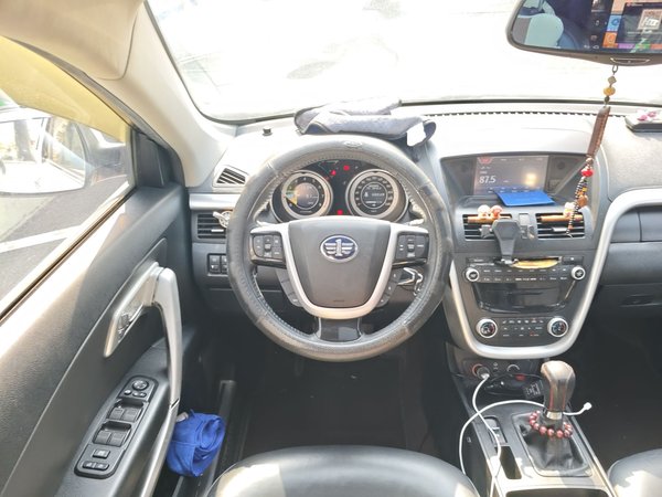 Bestune X80 2013, 101800 км, за 3884 USD - фото 11