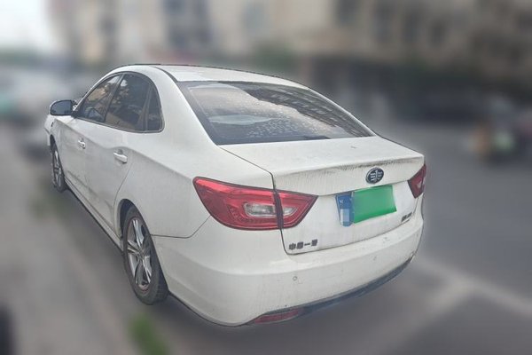 Bestune B30 2016, 97100 км, за 2586 USD