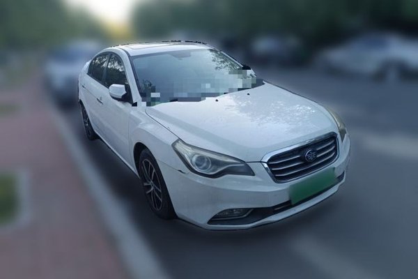 Bestune B50 2013, 101100 км, за 2168 USD