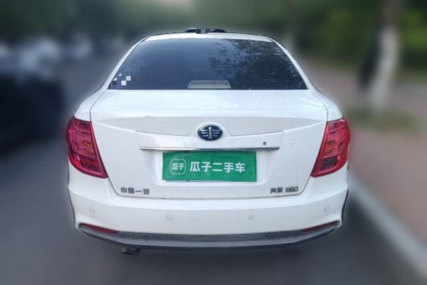 Bestune B50 2013, 101100 км, за 2168 USD
