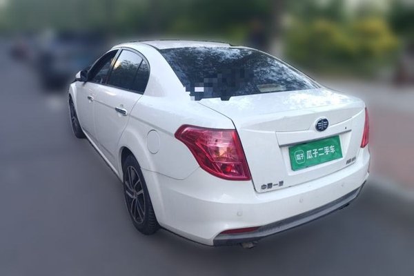 Bestune B50 2013, 101100 км, за 2168 USD