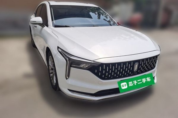 Bestune B70 2022, 8300 км, за 9570 USD