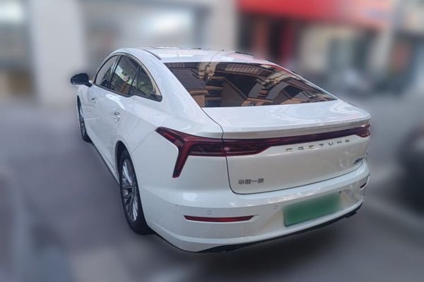 Bestune B70 2023, 12000 км, за 9068 USD