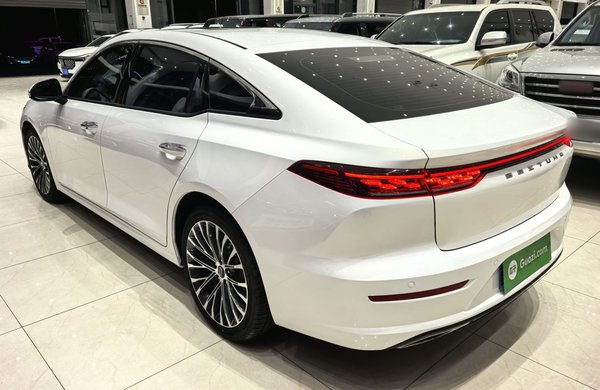 Bestune B70 2024, 12900 км, за 11364 USD