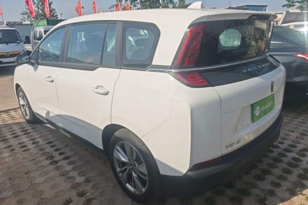 Bestune NAT 2023, 9100 км, за 10533 USD