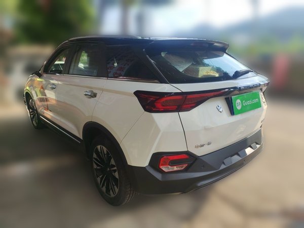 Bestune T77 2019, 24200 км, за 5708 USD
