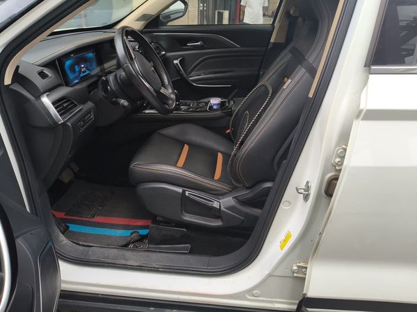Bestune T77 2019, 69400 км, за 6445 USD