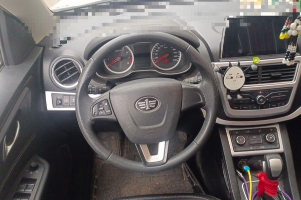 Bestune X40 2017, 112500 км, за 9999999 USD - фото 11