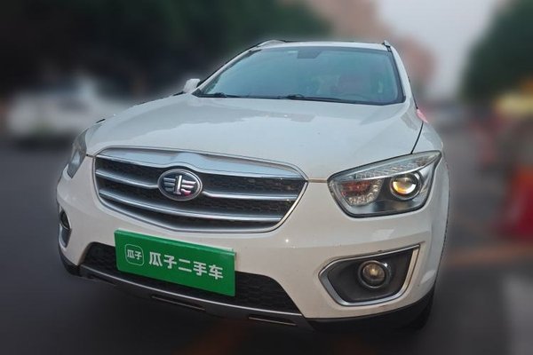 Bestune X80 2013, 106700 км, за 3753 USD